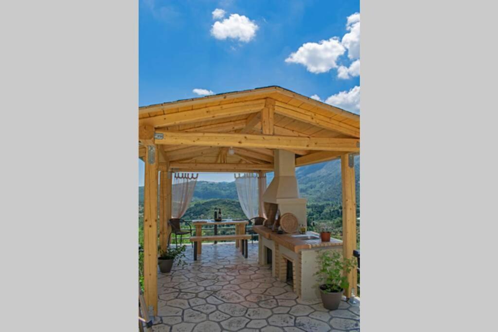 Villa Ostria House à Pinakokhorion Extérieur photo