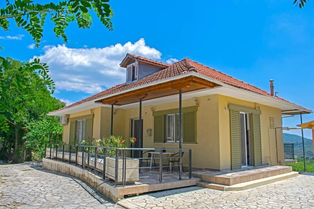Villa Ostria House à Pinakokhorion Extérieur photo