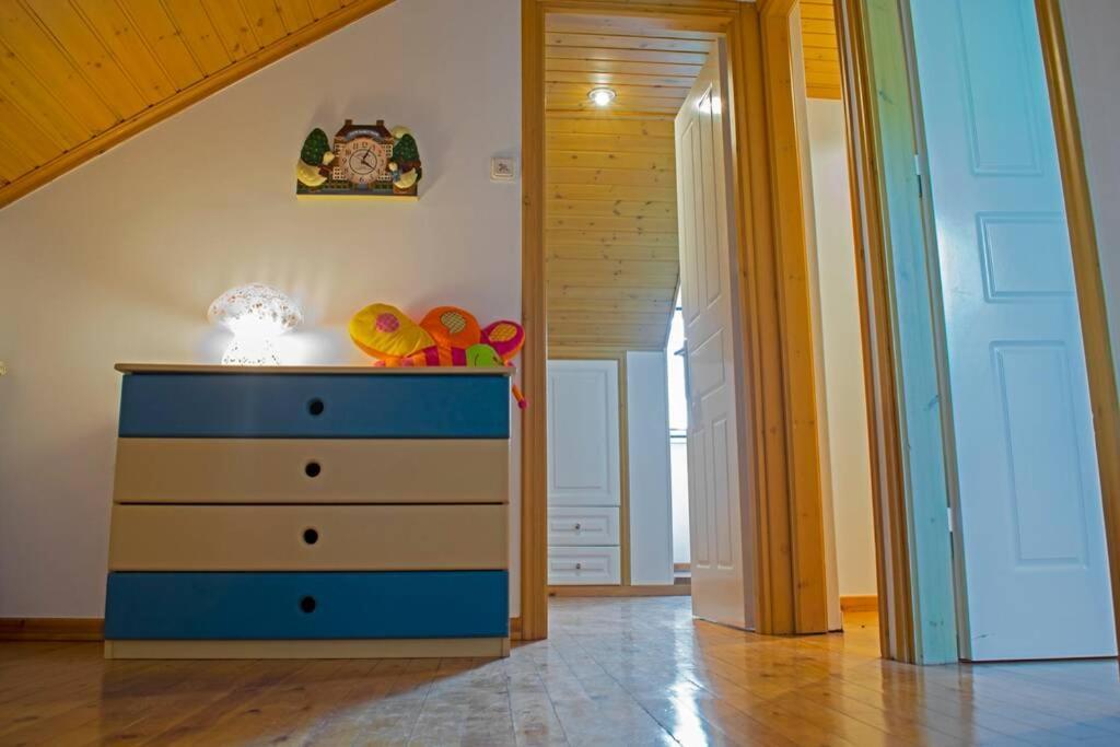 Villa Ostria House à Pinakokhorion Extérieur photo