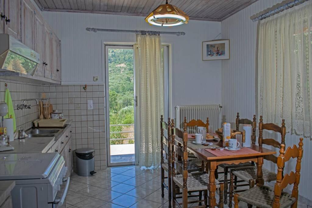 Villa Ostria House à Pinakokhorion Extérieur photo